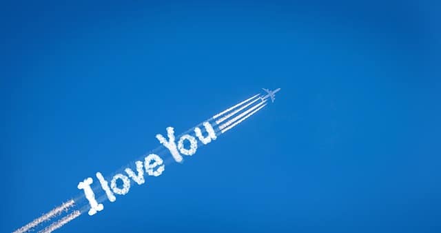 7 dicas essenciais para ser uma aeromoça de sucesso