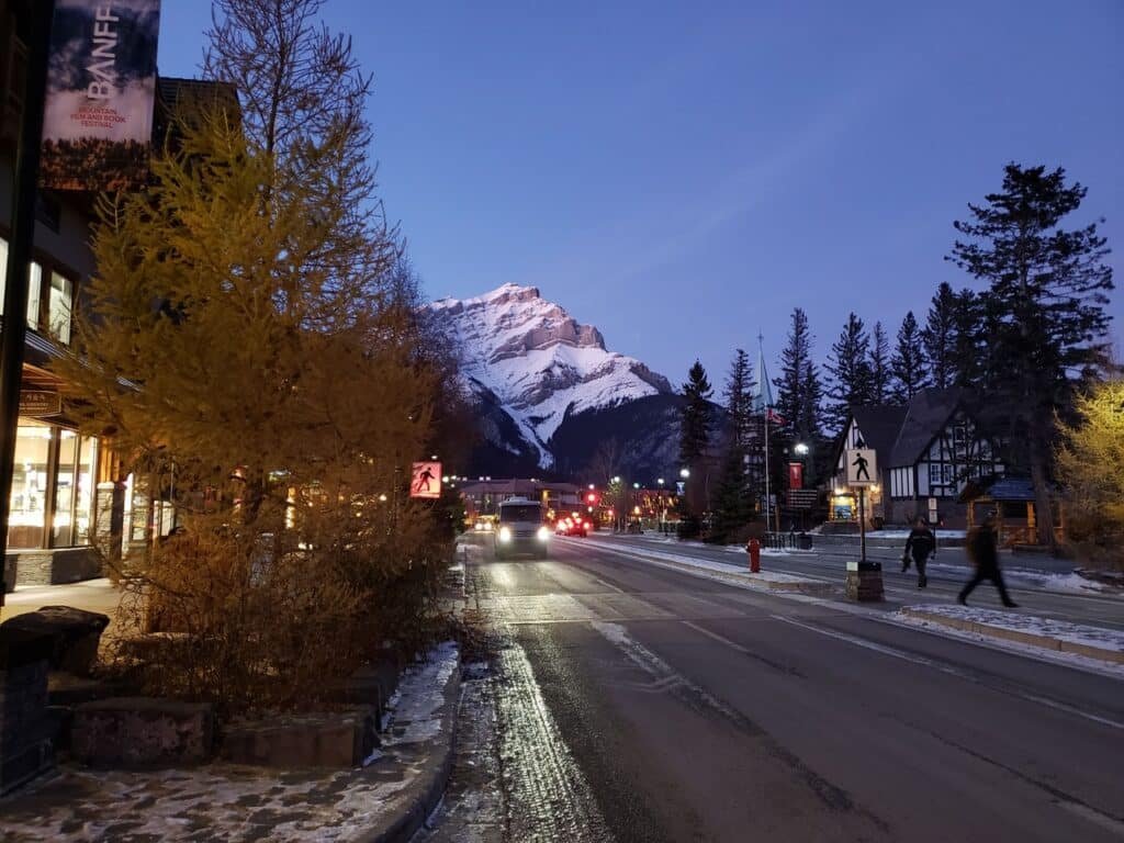 Banff Cidade A Noite 1024x768