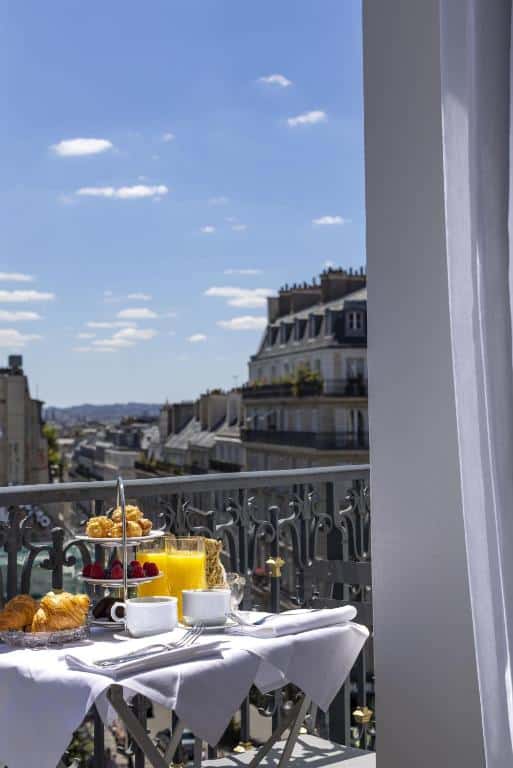 Hotel em Paris pelo Booking